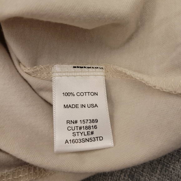 New Yellowstone cropped girls shirt, M - Picture 5 of 5